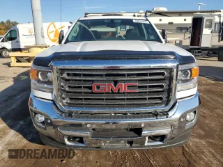 2015 GMC Sierra 2500HD available WiFi SLT with VIN 1GT12ZEG3FF110359, listed as a Copart auction lot 78835404 with 43,017 mi miles and Salvage Title. Bid and sale history available at carsss.com. Image 5.