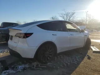 2022 Tesla Model Y Performance with VIN 7SAYGDEFXNF381791, listed as a Copart auction lot 88215705 with 60,153 mi miles and Salvage title. Bid and sale history available at DreamBid. Image 3.