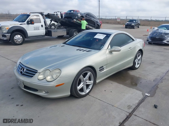 2003 Mercedes-Benz SL-Class with VIN WDBSK75F83F009893, listed as a IAAI auction lot 41517780 with 143,104 mi miles. Bid and sale history available at carsss.com. Image 17.