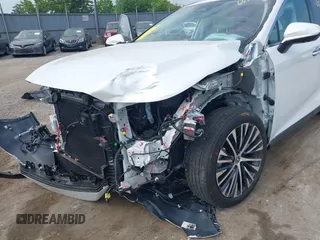 2024 Lexus RX 350 z VIN 2T2BAMCA1RC044332, wystawiony jako IAAI lot #42266555 z przebiegiem 9 949 mil mil oraz . Historia ofert i sprzedaży dostępna na DreamBid. Obrazek 6.