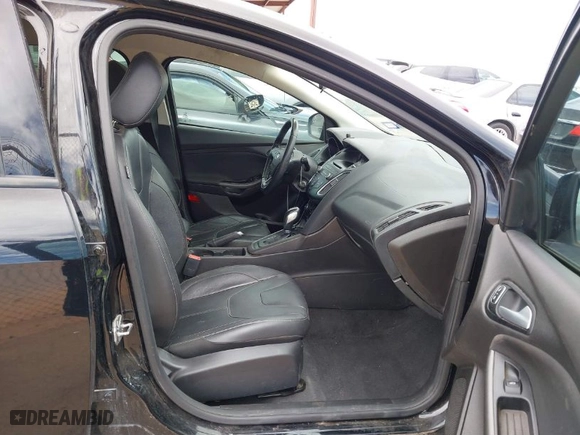 2016 Ford Focus SE with VIN 1FADP3K24GL343874, listed as a IAAI auction lot 41803724 with 110,892 mi miles. Bid and sale history available at carsss.com. Image 5.