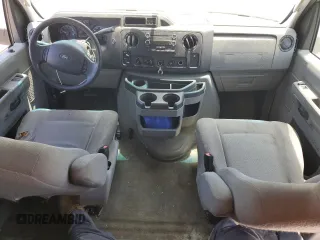 2014 Ford Econoline Passenger XL z VIN 1FBSS3BL9EDA71908, wystawiony jako Copart lot #57168455 z przebiegiem 171 672 mil mil oraz Tytuł czysty. Historia ofert i sprzedaży dostępna na DreamBid. Obrazek 8.