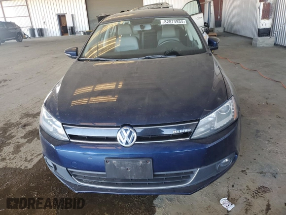 2013 Volkswagen Jetta Hybrid SE z VIN 3VW637AJ3DM303596, wystawiony jako Copart lot #82874934 z przebiegiem 56 601 mil mil oraz Szkoda całkowita • Salvage title. Historia ofert i sprzedaży dostępna na DreamBid. Obrazek 5.