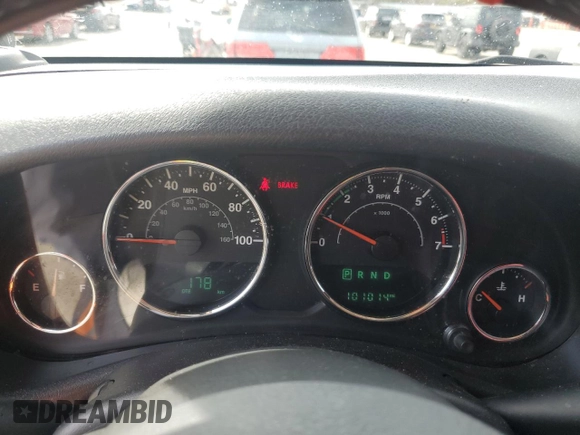 2018 Jeep Wrangler Unlimited Sahara with VIN 1C4BJWEG7JL856331, listed as a Copart auction lot 50246135 with 101,014 mi miles and Salvage title. Bid and sale history available at DreamBid. Image 9.
