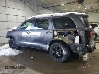 2018 Toyota Sequoia SR5 with VIN 5TDBY5G16JS157043, listed as a Copart auction lot 44807395 with 109,526 mi miles and Salvage Title. Bid and sale history available at carsss.com. Image 2.