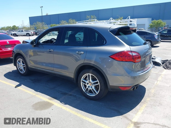2014 Porsche Cayenne S с VIN WP1AB2A29ELA55755, выставлен на аукционе IAAI как лот 42653023 с пробегом 119 560 миль миль и . История ставок и продаж доступна на DreamBid. Изображение 3.