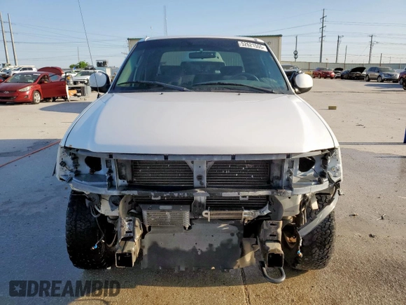 2002 Ford F-150 XLT with VIN 1FTRW08692KD89789, listed as a Copart auction lot 52621555 with 150,012 mi miles and Salvage Title. Bid and sale history available at carsss.com. Image 5.