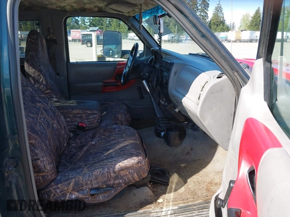 1998 Ford Ranger XL with VIN 1FTZR15U5WPA49175, listed as a IAAI auction lot 42101179 with 260,998 mi miles. Bid and sale history available at carsss.com. Image 5.