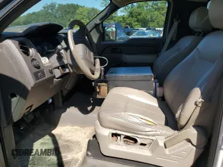 2010 Ford F-150 XL z VIN 1FTMF1CW1AKA46433, wystawiony jako Copart lot #72318124 z przebiegiem 93 095 mil mil oraz Czysty tytuł • Clean title. Historia ofert i sprzedaży dostępna na DreamBid. Obrazek 7.