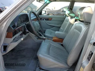 1987 Mercedes-Benz 420 420SEL with VIN WDBCA35D0HA307700, listed as a Copart auction lot 46875455 with 117,272 mi miles and Clean Title. Bid and sale history available at carsss.com. Image 7.