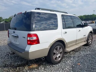 2007 Ford Expedition Eddie Bauer with VIN 1FMFU17537LA04277, listed as a IAAI auction lot 42229557 with 167,386 mi miles and . Bid and sale history available at DreamBid. Image 4.