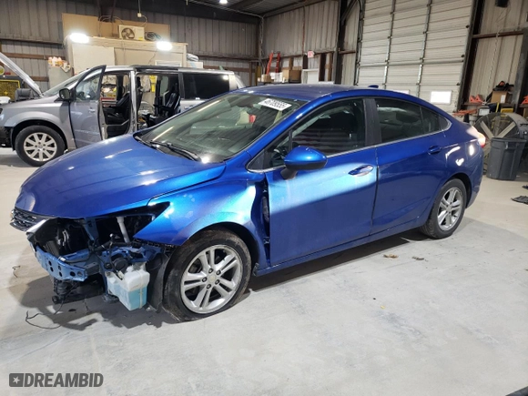 2018 Chevrolet Cruze LT with VIN 1G1BE5SM4J7235557, listed as a Copart auction lot 46709555 with 80,127 mi miles and Salvage Title. Bid and sale history available at carsss.com. Image 1.