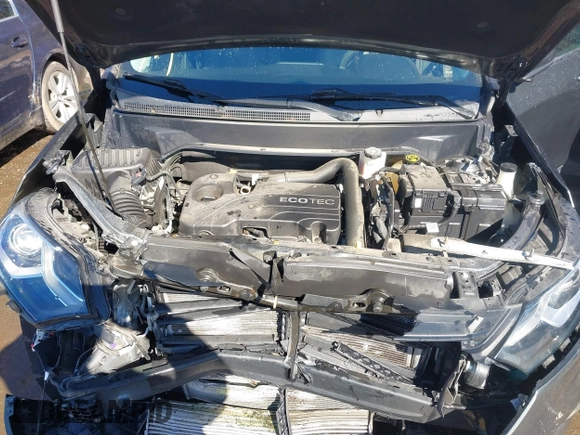 2019 Chevrolet Equinox LT with VIN 2GNAXUEV4K6187658, listed as a IAAI auction lot 41552383 with 107,543 mi miles and . Bid and sale history available at DreamBid. Image 10.