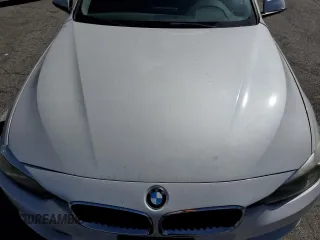 2012 BMW 3 Series 328i z VIN WBA3C1C59CF432795, wystawiony jako Copart lot #51151665 z przebiegiem 97 642 mil mil oraz Szkoda całkowita • Salvage title. Historia ofert i sprzedaży dostępna na DreamBid. Obrazek 11.