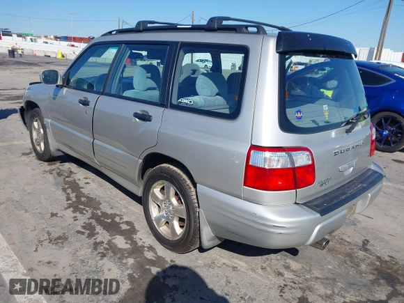2001 Subaru Forester S w/Premium Pkg with VIN JF1SF65681H710151, listed as a IAAI auction lot 41735945 with 120,917 mi miles. Bid and sale history available at carsss.com. Image 3.