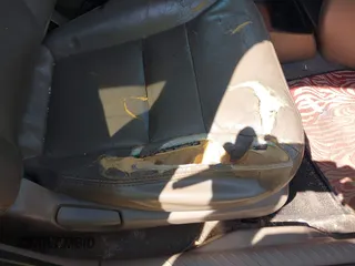 2002 Ford Escape XLT с VIN 1FMCU03152KC08030, выставлен на аукционе IAAI как лот 42533203 с пробегом 224 861 миль миль и . История ставок и продаж доступна на DreamBid. Изображение 6.