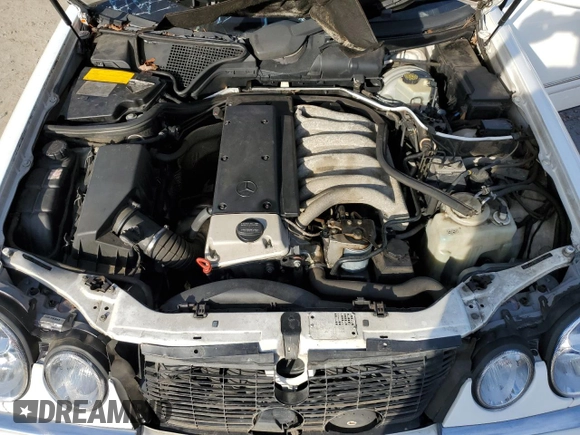 1998 Mercedes-Benz E 320 with VIN WDBJF25F9WA533140, listed as a Copart auction lot 43757445 with Not Provided miles and Salvage Title. Bid and sale history available at DreamBid. Image 11.