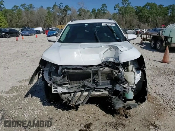 2020 GMC Terrain SLE with VIN 3GKALTEV2LL301902, listed as a Copart auction lot 47677615 with 117,068 mi miles and Salvage Title. Bid and sale history available at DreamBid. Image 14.