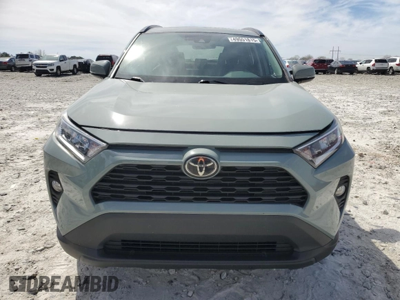 2020 Toyota RAV4 XLE Premium with VIN 2T3C1RFV0LW058580, listed as a Copart auction lot 49551815 with 127,615 mi miles and Salvage Title. Bid and sale history available at carsss.com. Image 5.
