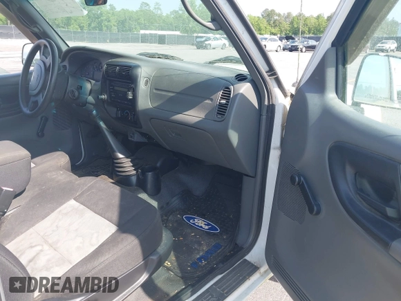 2005 Ford Ranger XL with VIN 1FTYR14U65PB02865, listed as a IAAI auction lot 42087368 with 206,011 mi miles. Bid and sale history available at carsss.com. Image 5.