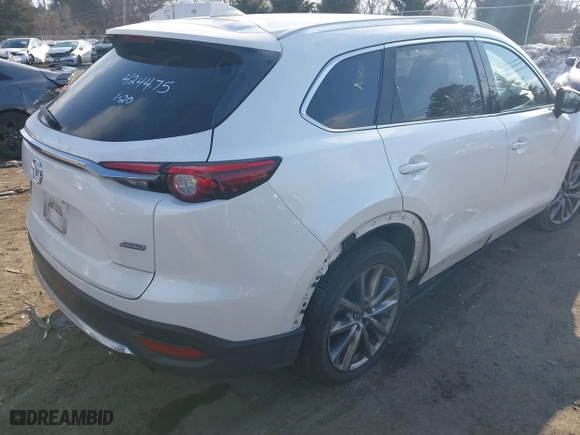 2018 Mazda CX-9 Grand Touring with VIN JM3TCBDYXJ0208654, listed as a IAAI auction lot 41410805 with 117,761 mi miles. Bid and sale history available at carsss.com. Image 4.