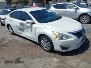 2015 Nissan Altima S with VIN 1N4AL3AP9FC572240, listed as a IAAI auction lot 42137686 with 164,611 mi miles and . Bid and sale history available at DreamBid. Image 1.