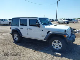 2021 Jeep Wrangler Unlimited Willys with VIN 1C4HJXDN7MW535893, listed as a IAAI auction lot 41984525 with 61,945 mi miles and . Bid and sale history available at DreamBid. Image 1.