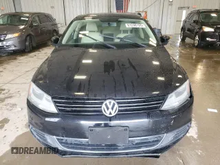 2013 Volkswagen Jetta SE with VIN 3VWDX7AJ7DM258142, listed as a Copart auction lot 61246195 with 125,770 mi miles and Non repairable. Bid and sale history available at DreamBid. Image 5.