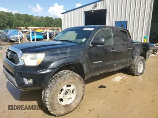 2015 Toyota Tacoma with VIN 5TFLU4EN7FX113280, listed as a Copart auction lot 59320665 with 111,782 mi miles and Clean title. Bid and sale history available at DreamBid. Image 1.