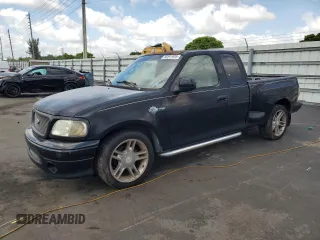 2000 Ford F-150 XL z VIN 2FTRX07L7YCB07506, wystawiony jako Copart lot #56541405 z przebiegiem Nie podano mil oraz Czysty tytuł • Clean title. Historia ofert i sprzedaży dostępna na DreamBid. Obrazek 1.