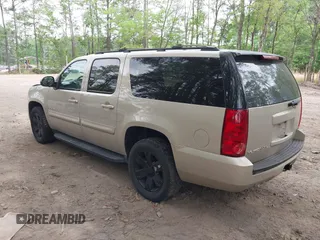 2008 GMC Yukon XL SLT 4SB with VIN 1GKFC16J28R107117, listed as a IAAI auction lot 42094539 with 197,311 mi miles and . Bid and sale history available at carsss.com. Image 3.