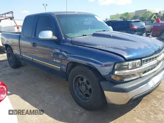 2002 Chevrolet Silverado 1500 LS with VIN 2GCEC19V121311140, listed as a IAAI auction lot 42038512 with 216,228 mi miles and . Bid and sale history available at DreamBid. Image 1.