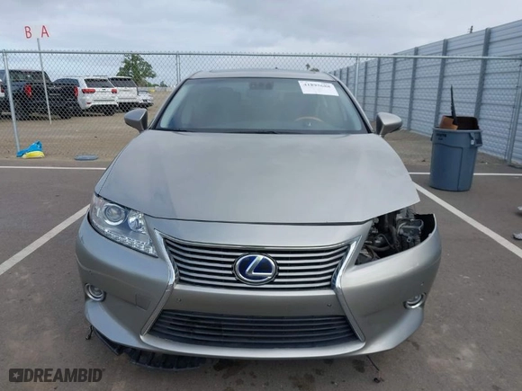 2015 Lexus ES 300h Hybrid with VIN JTHBW1GG0F2080458, listed as a IAAI auction lot 41895688 with NaN miles. Bid and sale history available at carsss.com. Image 13.