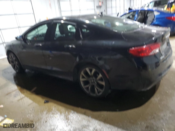 2015 Chrysler 200 S with VIN 1C3CCCDG8FN686804, listed as a Copart auction lot 44973945 with 124,563 mi miles and Salvage Title. Bid and sale history available at carsss.com. Image 2.