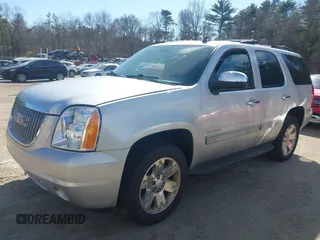 2011 GMC Yukon SLT with VIN 1GKS2CE01BR186874, listed as a IAAI auction lot 41762705 with 249,283 mi miles. Bid and sale history available at carsss.com. Image 17.