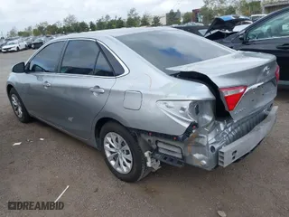 2015 Toyota Camry XLE with VIN 4T4BF1FK6FR486080, listed as a IAAI auction lot 41905954 with 112,082 mi miles. Bid and sale history available at carsss.com. Image 3.