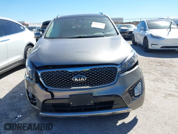 2016 Kia Sorento SX with VIN 5XYPKDA56GG073047, listed as a IAAI auction lot 41725130 with 89,754 mi miles. Bid and sale history available at carsss.com. Image 12.