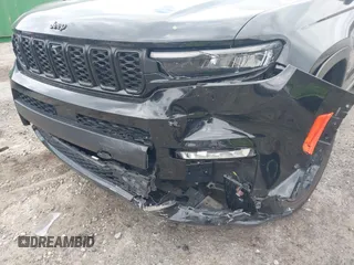 2023 Jeep Grand Cherokee Limited с VIN 1C4RJKBG6P8702247, выставлен на аукционе IAAI как лот 42206656 с пробегом 28 516 миль миль и . История ставок и продаж доступна на DreamBid. Изображение 6.
