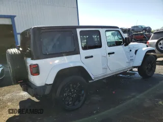 2023 Jeep Wrangler Sahara with VIN 1C4JJXP67PW630321, listed as a Copart auction lot 54579155 with 40,024 mi miles and Clean Title. Bid and sale history available at DreamBid. Image 3.