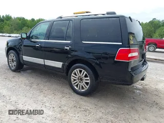 2008 Lincoln Navigator z VIN 5LMFU27538LJ21670, wystawiony jako IAAI lot #42279965 z przebiegiem 278 169 mil mil oraz . Historia ofert i sprzedaży dostępna na DreamBid. Obrazek 3.
