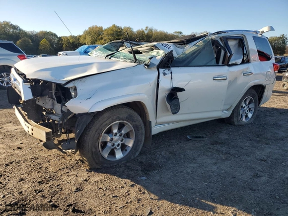 2011 Toyota 4Runner SR5 with VIN JTEZU5JRXB5027343, listed as a Copart auction lot 81342814 with 0 mi miles and Non Repairable. Bid and sale history available at carsss.com. Image 1.