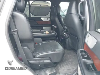 2020 Lincoln Navigator Reserve with VIN 5LMJJ2LT7LEL05241, listed as a IAAI auction lot 41462033 with 123,841 mi miles and . Bid and sale history available at DreamBid. Image 8.