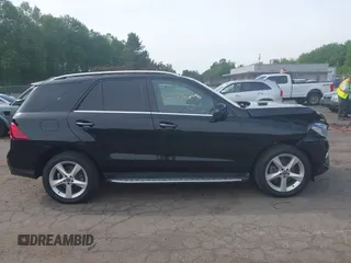2017 Mercedes-Benz GLE 350 z VIN 4JGDA5HB9HA970870, wystawiony jako IAAI lot #42292320 z przebiegiem 103 359 mil mil oraz . Historia ofert i sprzedaży dostępna na DreamBid. Obrazek 14.