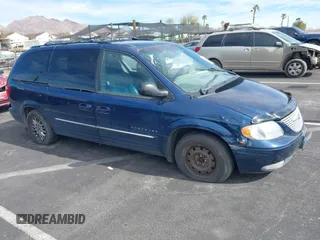 2001 Chrysler Town & Country Limited with VIN 2C8GP64L81R128221, listed as a IAAI auction lot 41630779 with 275,215 mi miles. Bid and sale history available at carsss.com. Image 1.