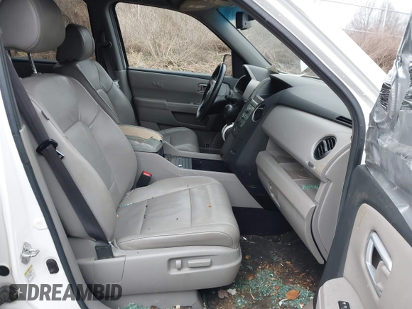 2011 Honda Pilot EX-L with VIN 5FNYF4H57BB009999, listed as a IAAI auction lot 41402317 with 161,805 mi miles. Bid and sale history available at carsss.com. Image 5.