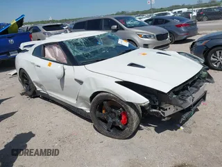 2018 Nissan GT-R Premium z VIN JN1AR5EF3JM710172, wystawiony jako IAAI lot #41997912 z przebiegiem Nie podano mil oraz . Historia ofert i sprzedaży dostępna na DreamBid. Obrazek 1.