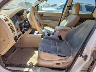 2012 Ford Escape XLT с VIN 1FMCU0DG5CKB17814, выставлен на аукционе Copart как лот 62106245 с пробегом 229 603 миль миль и Чистый • Clean title. История ставок и продаж доступна на DreamBid. Изображение 7.