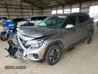 2024 Kia Seltos EX z VIN KNDER2AA7R7489547, wystawiony jako Copart lot #51123915 z przebiegiem 18 038 mil mil oraz Szkoda całkowita • Salvage title. Historia ofert i sprzedaży dostępna na DreamBid. Obrazek 1.