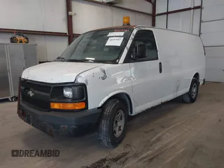 2006 Chevrolet Express Cargo z VIN 1GCFG15X861218563, wystawiony jako IAAI lot #40307047 z przebiegiem 216 786 mil mil oraz . Historia ofert i sprzedaży dostępna na DreamBid. Obrazek 2.