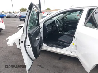 2015 Toyota Camry XLE with VIN 4T1BF1FK0FU094206, listed as a IAAI auction lot 42071968 with 110,165 mi miles. Bid and sale history available at carsss.com. Image 5.